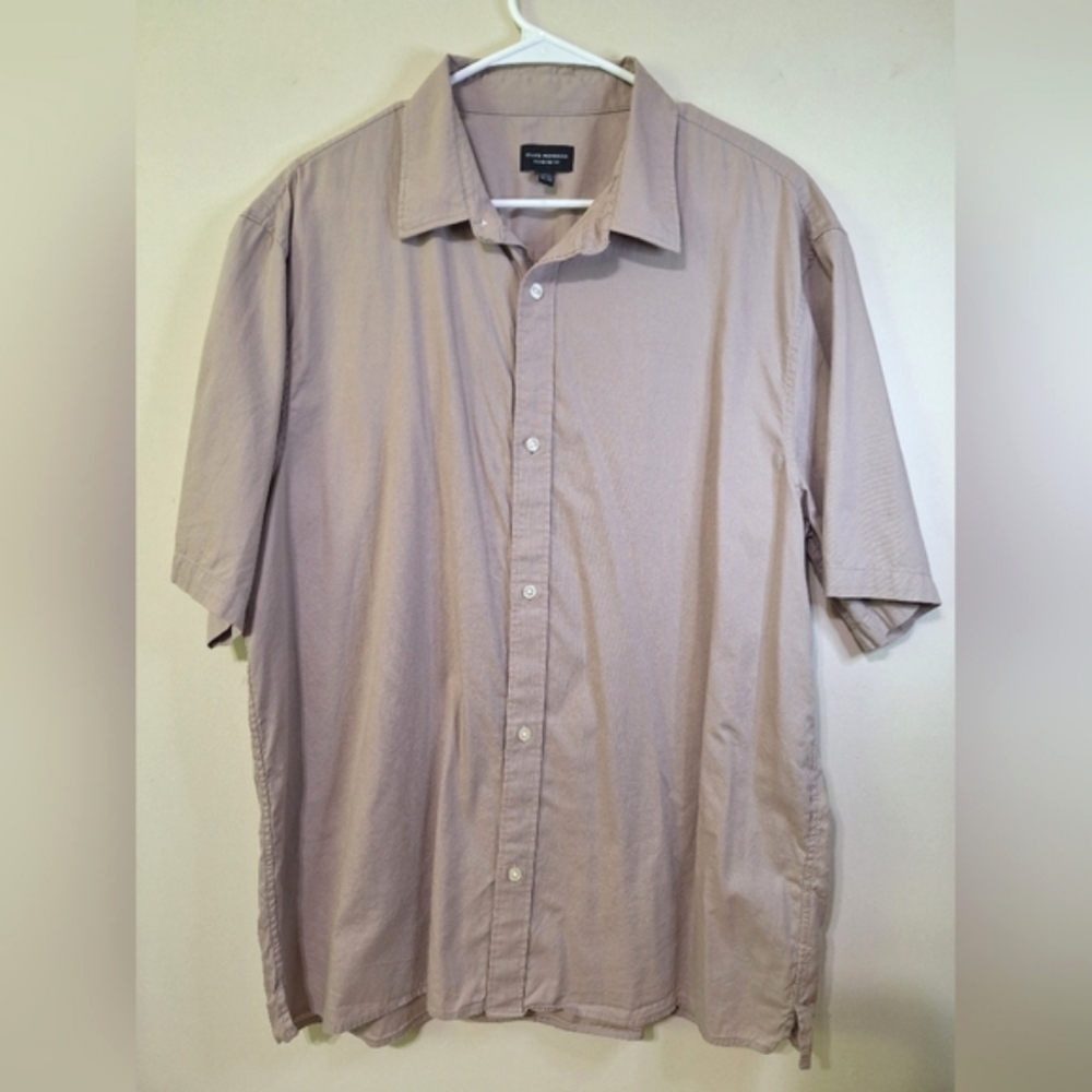 Club Monaco XL 100% Cotton Standard Fit Shortsleeve Button Up Shirt
